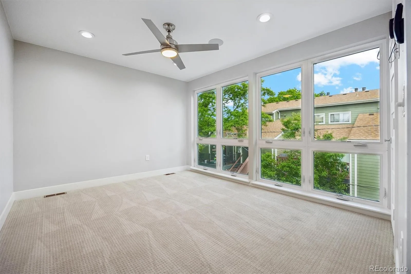 550 S Forest Street #202 #2 Denver CO 80246 MLS #REC4875371 06092026000259 1600 23