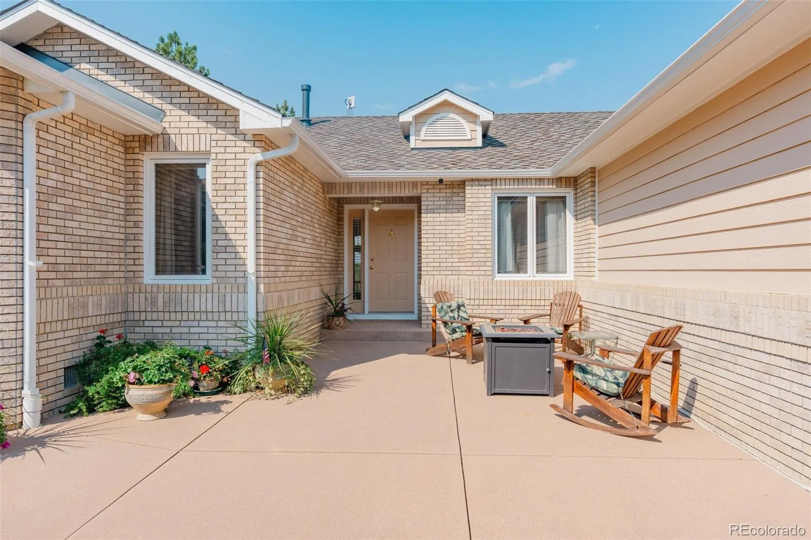 915 N Bluff Drive Franktown CO 80116 | MLS #REC4878970 08062026164416 1600 3