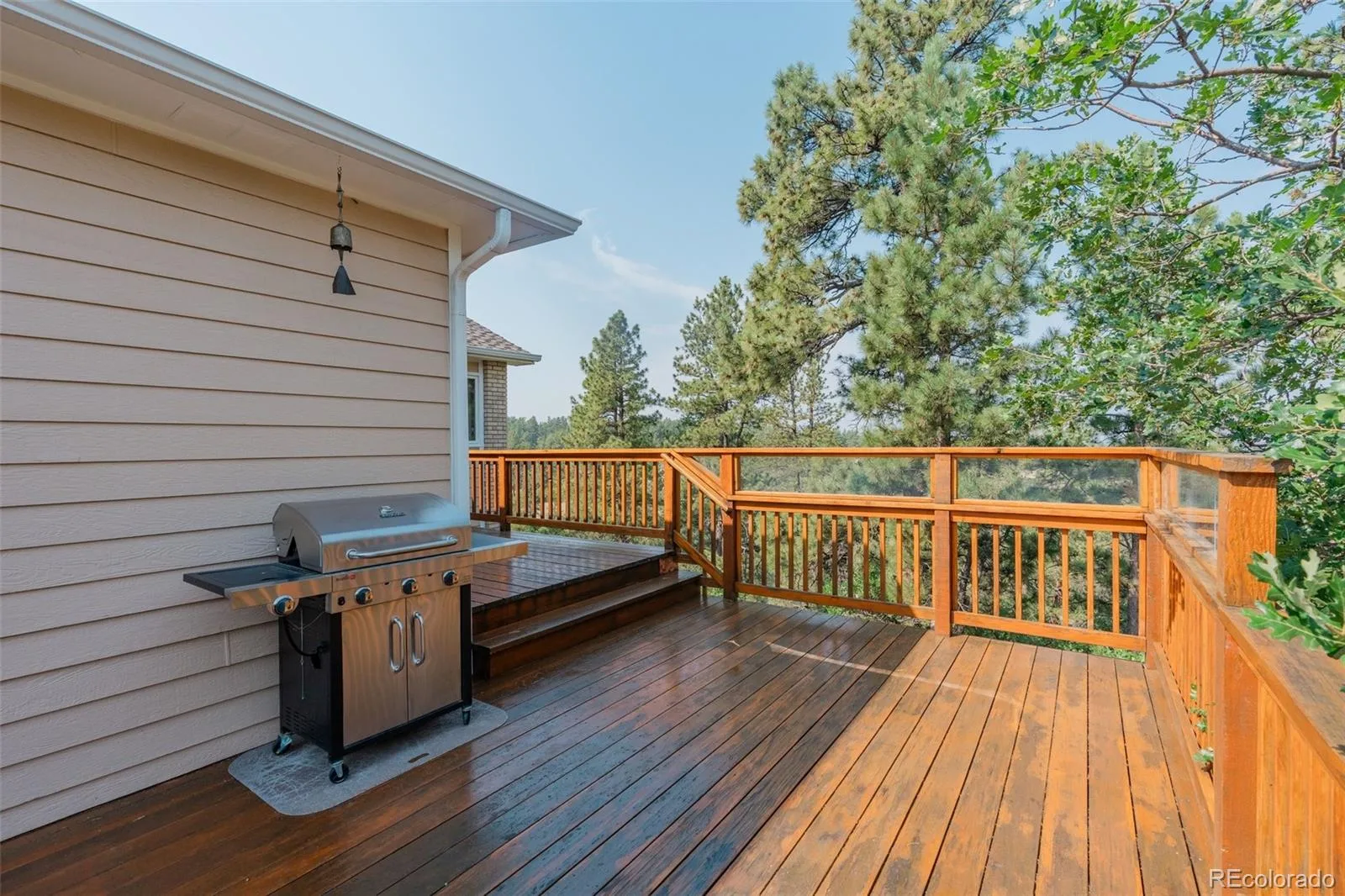 915 N Bluff Drive Franktown CO 80116 | MLS #REC4878970 08062026164416 1600 38