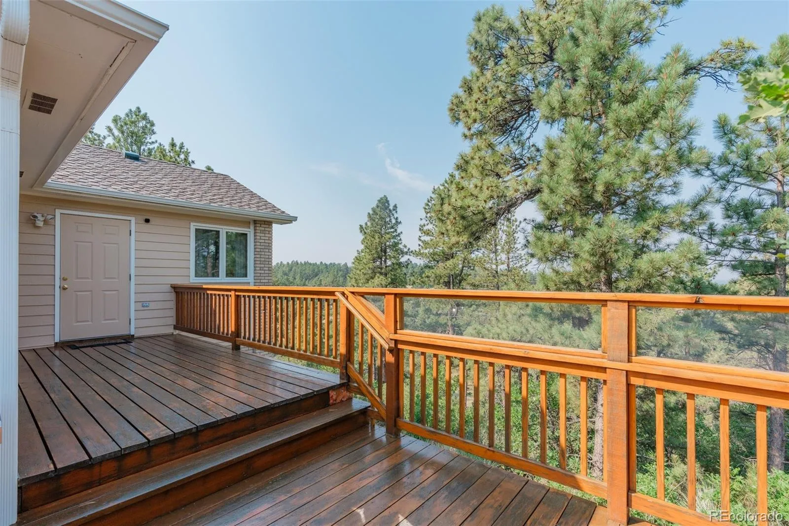 915 N Bluff Drive Franktown CO 80116 | MLS #REC4878970 08062026164416 1600 39
