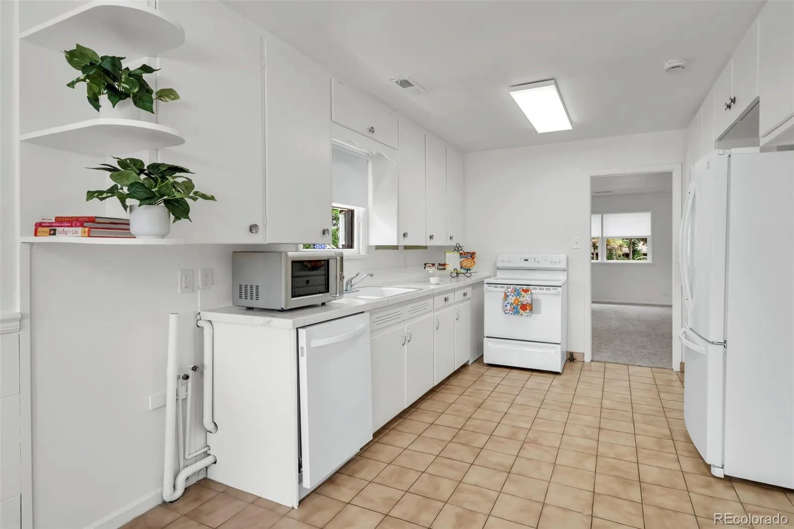 200 S Newland Street Denver CO 80226 | MLS #REC4879771 08182026223714 1600 12