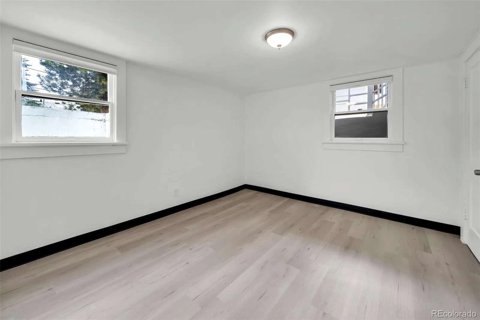 200 S Newland Street Denver CO 80226 | MLS #REC4879771 08182026223714 1600 26