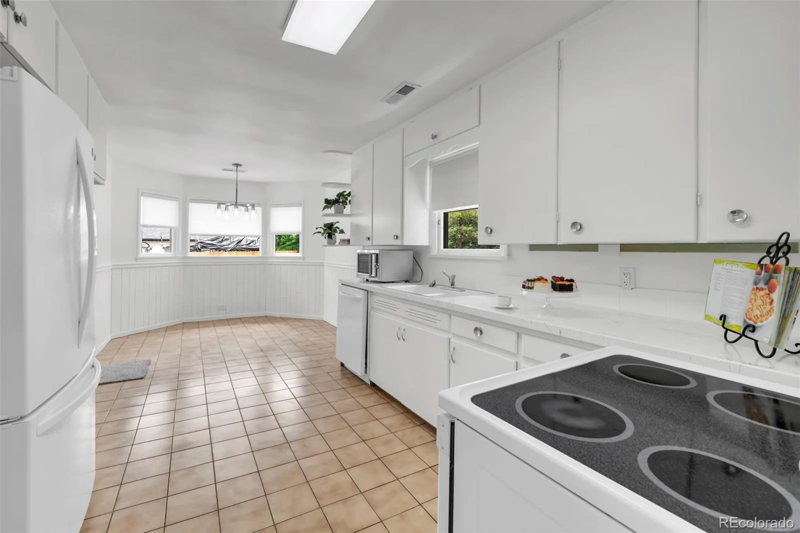 200 S Newland Street Denver CO 80226 | MLS #REC4879771 08182026223714 1600 9