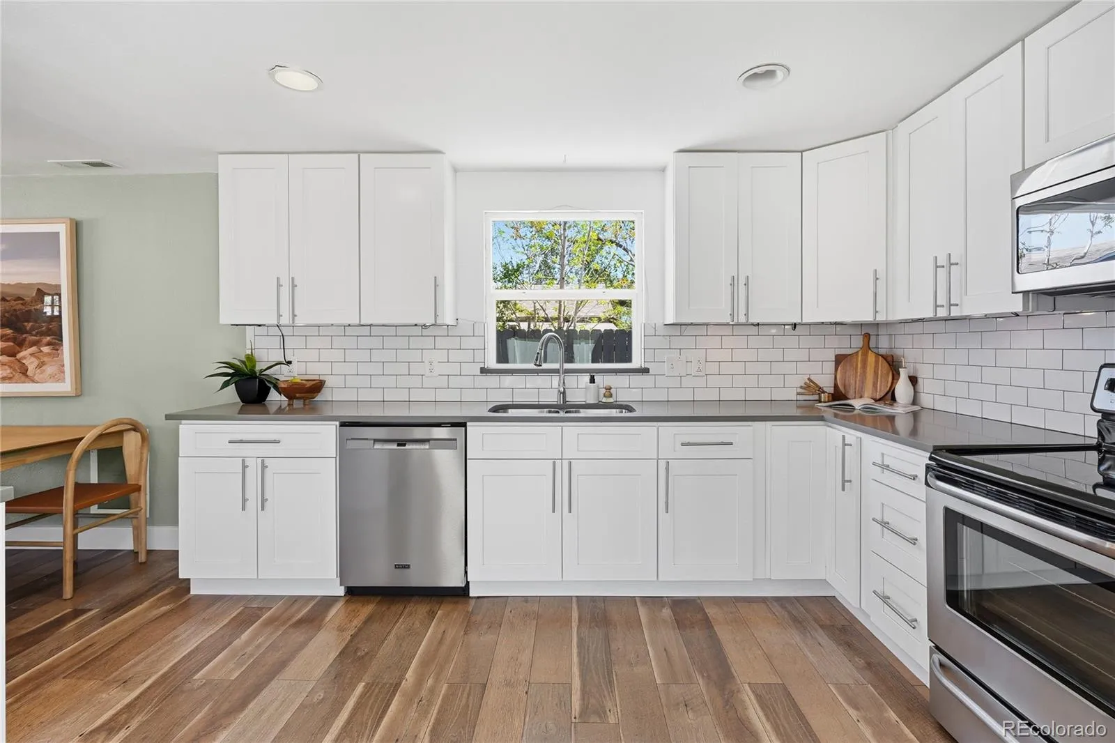 04172026213229 1600 12