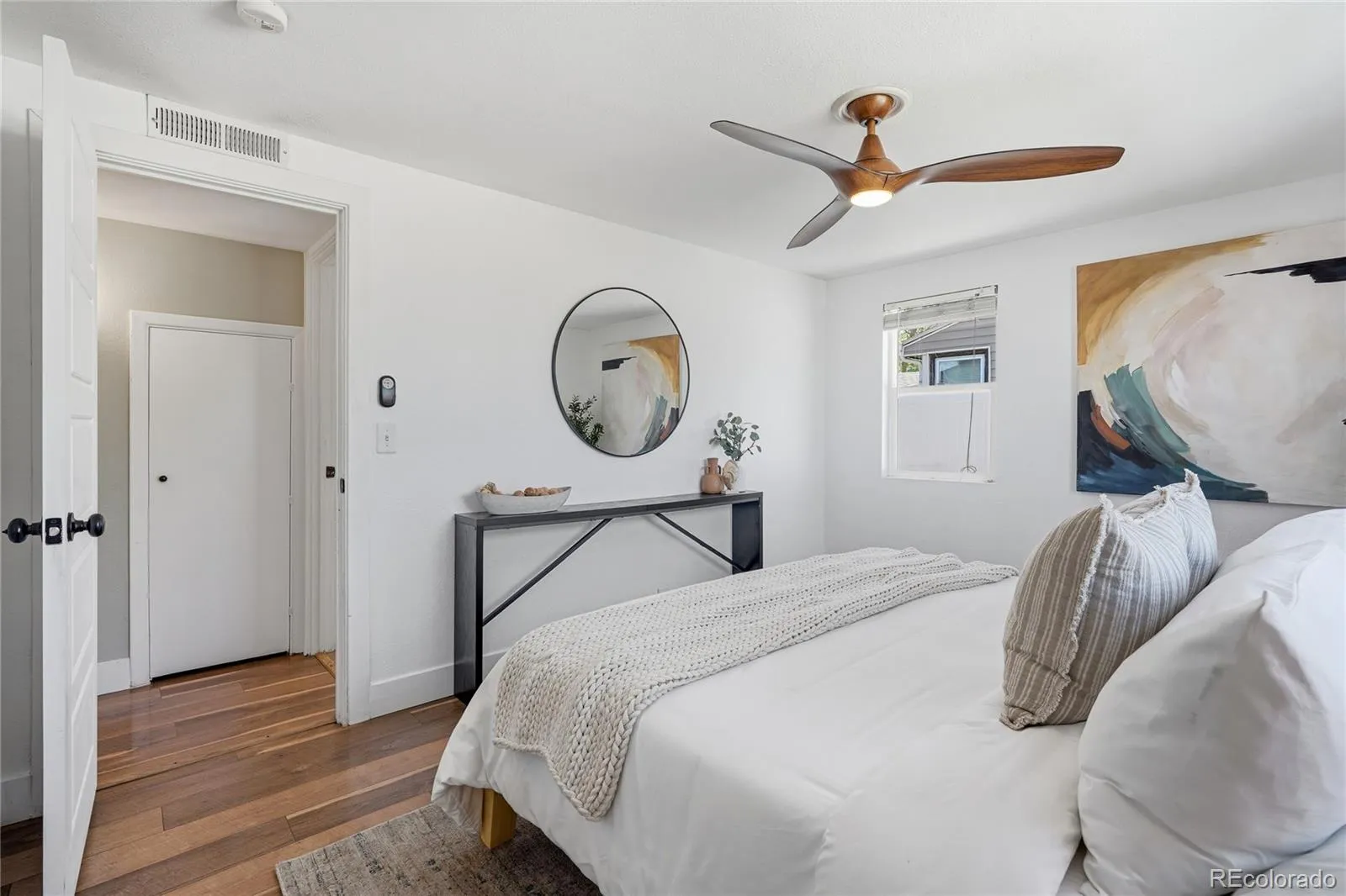 04172026213229 1600 18