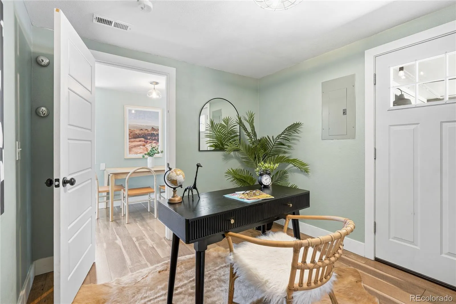 04172026213229 1600 21