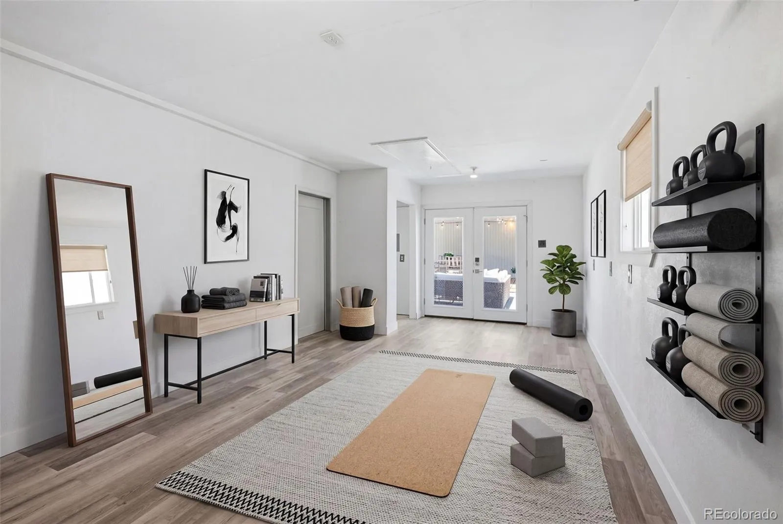 04172026213229 1600 24