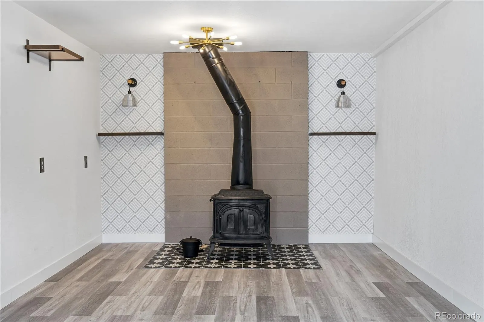 04172026213229 1600 25