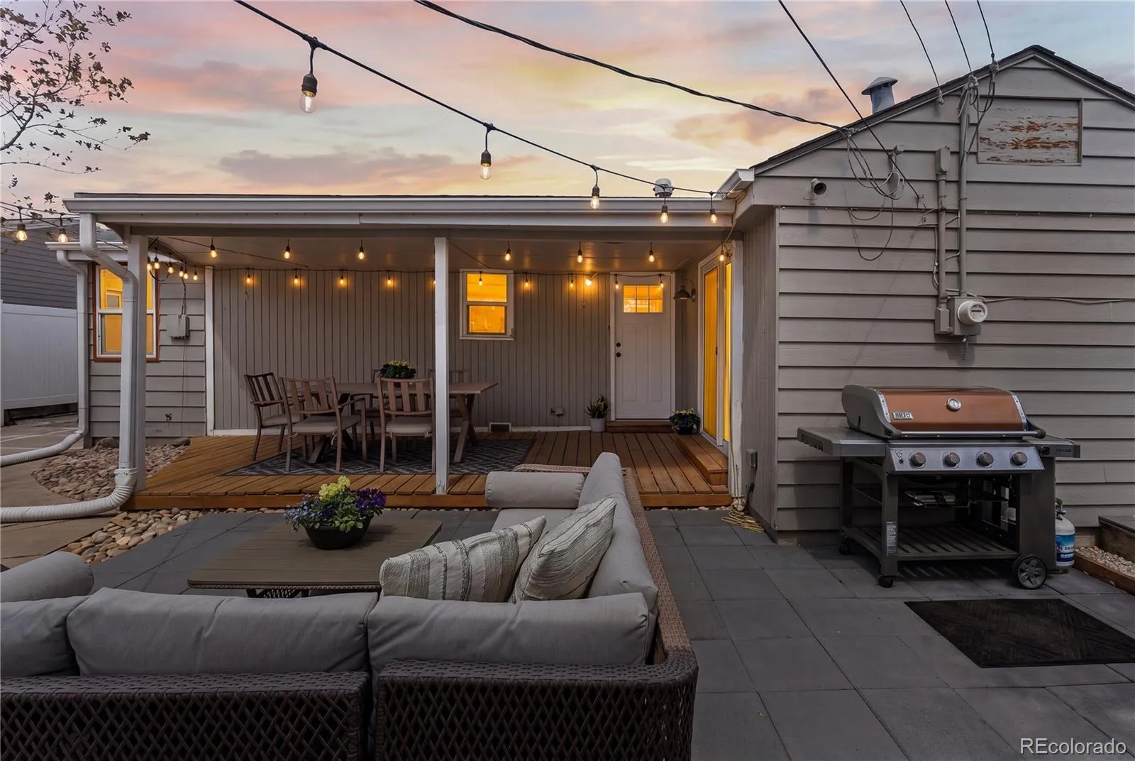 04172026213229 1600 26