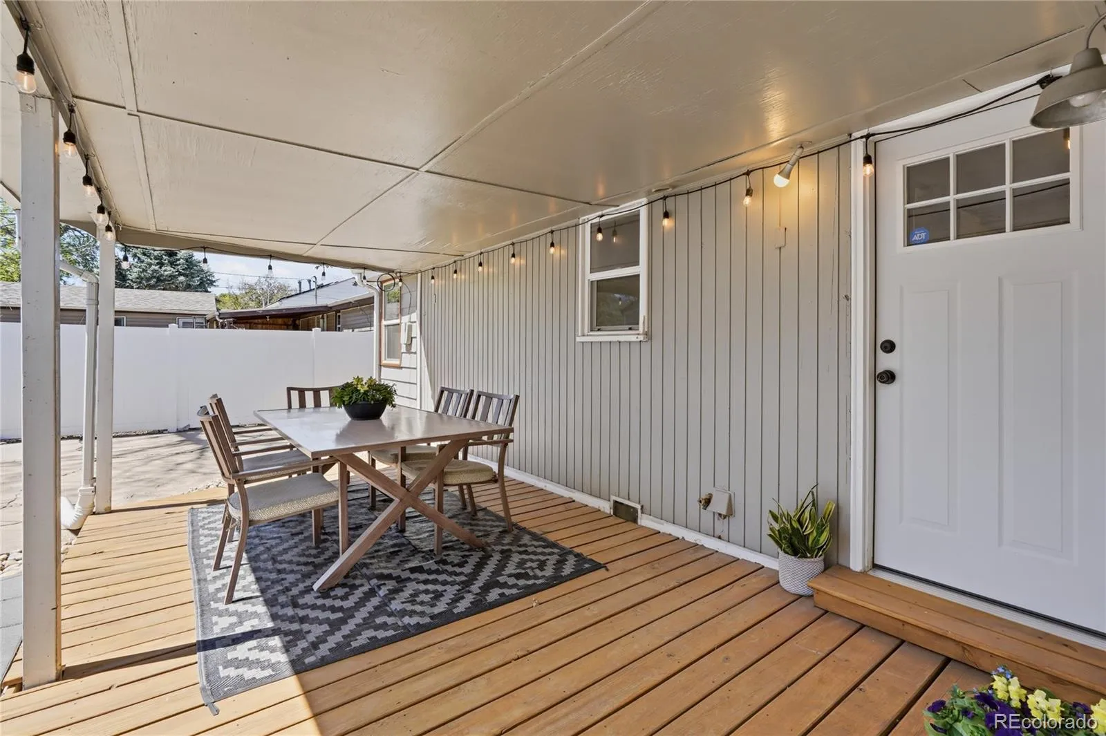 04172026213229 1600 27