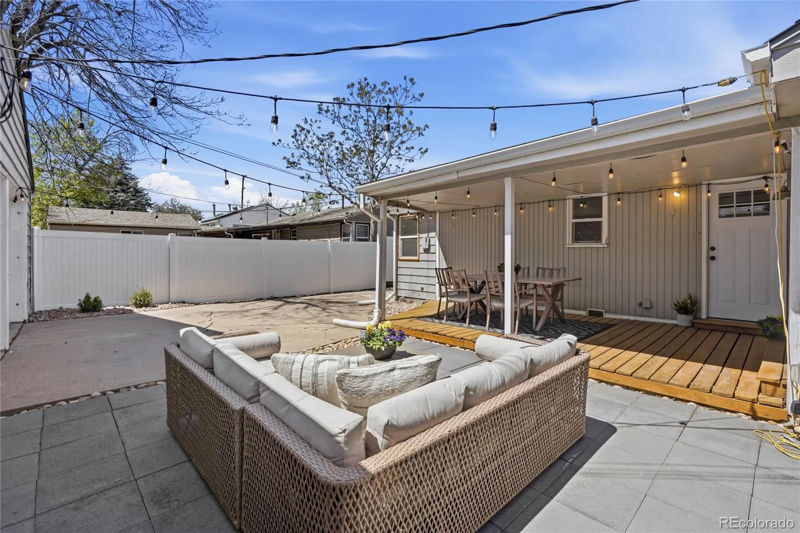 04172026213229 1600 30