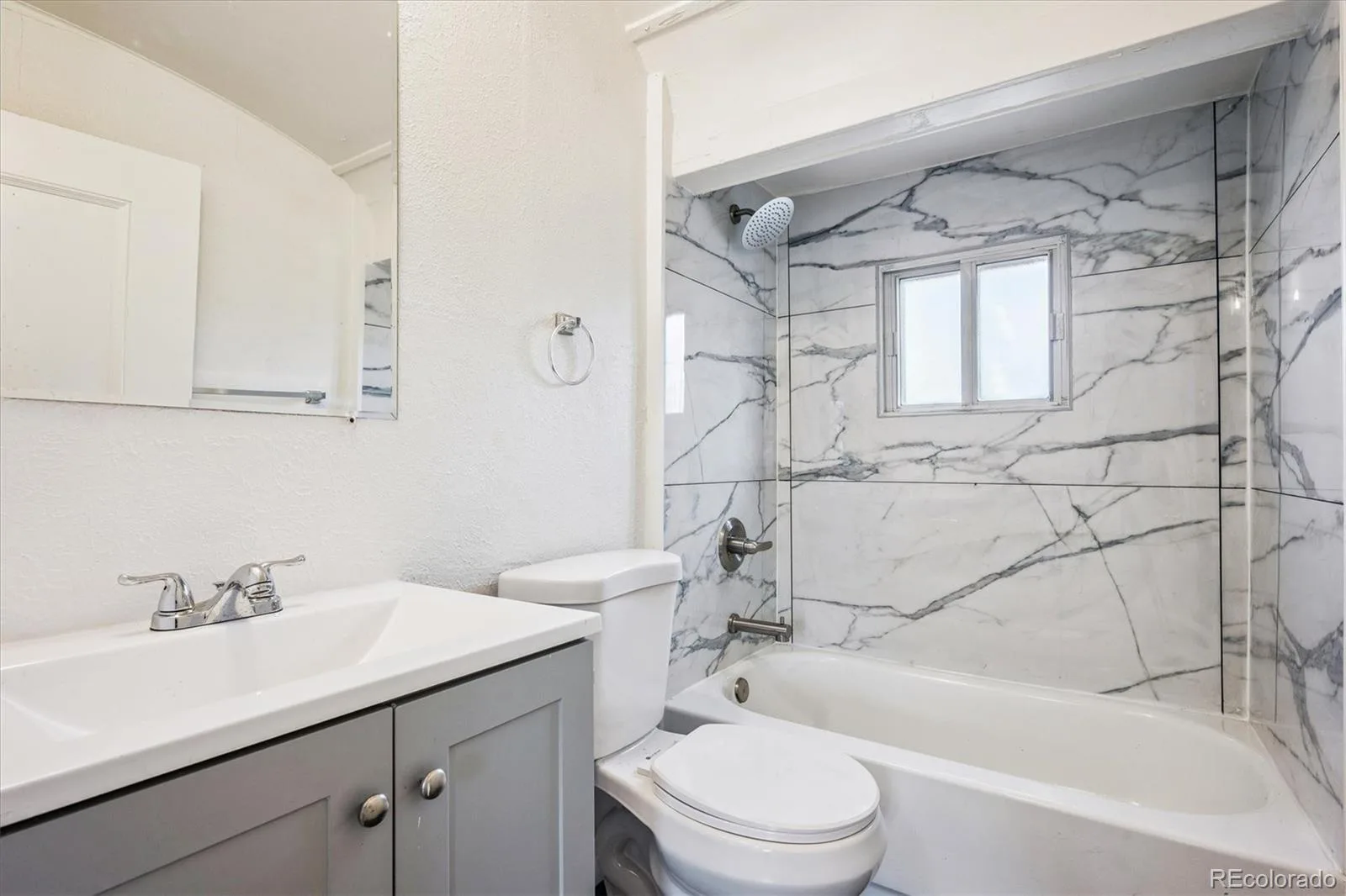 2110 Eagle Circle Aurora CO 80011 | MLS #REC4884103 08242026182848 1600 12
