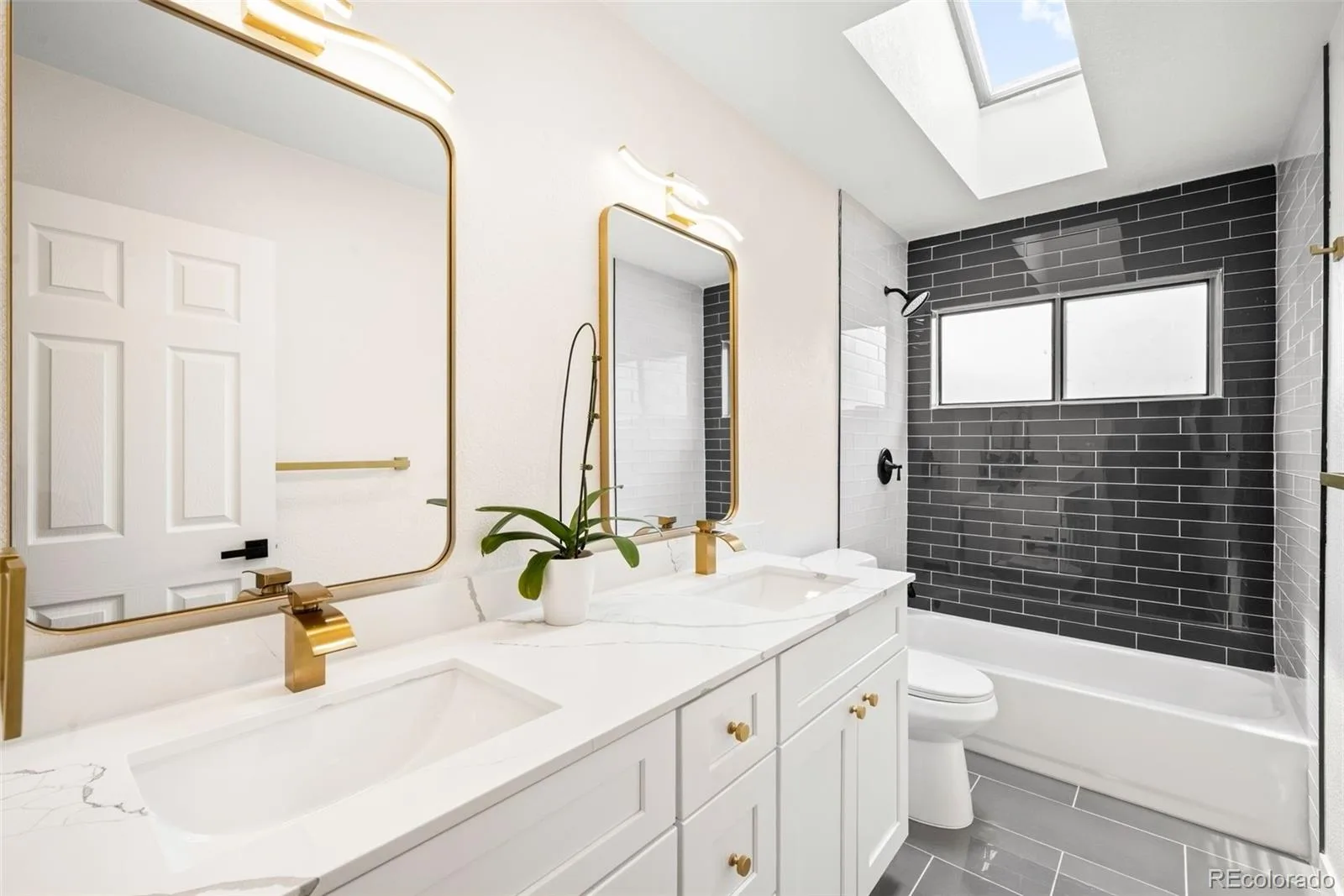 769 Troy Court Aurora CO 80011 MLS #REC4885205 07122026052655 1600 14