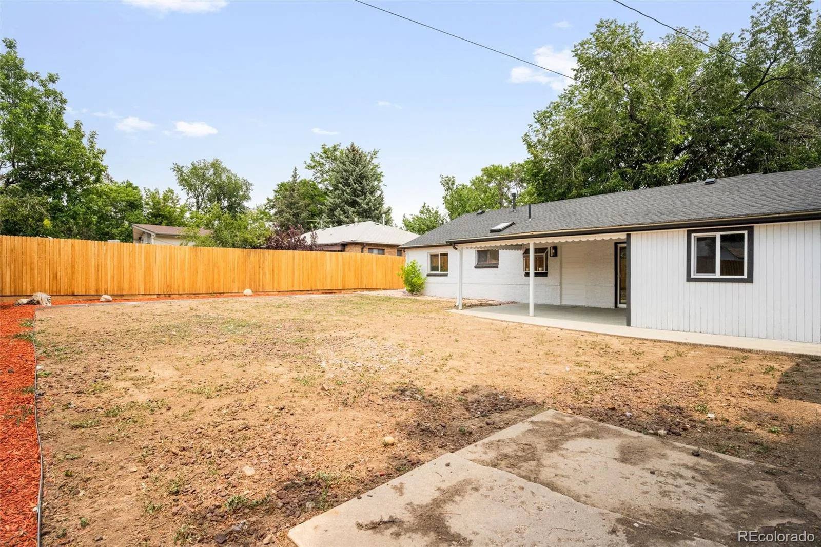 769 Troy Court Aurora CO 80011 MLS #REC4885205 07122026052655 1600 20