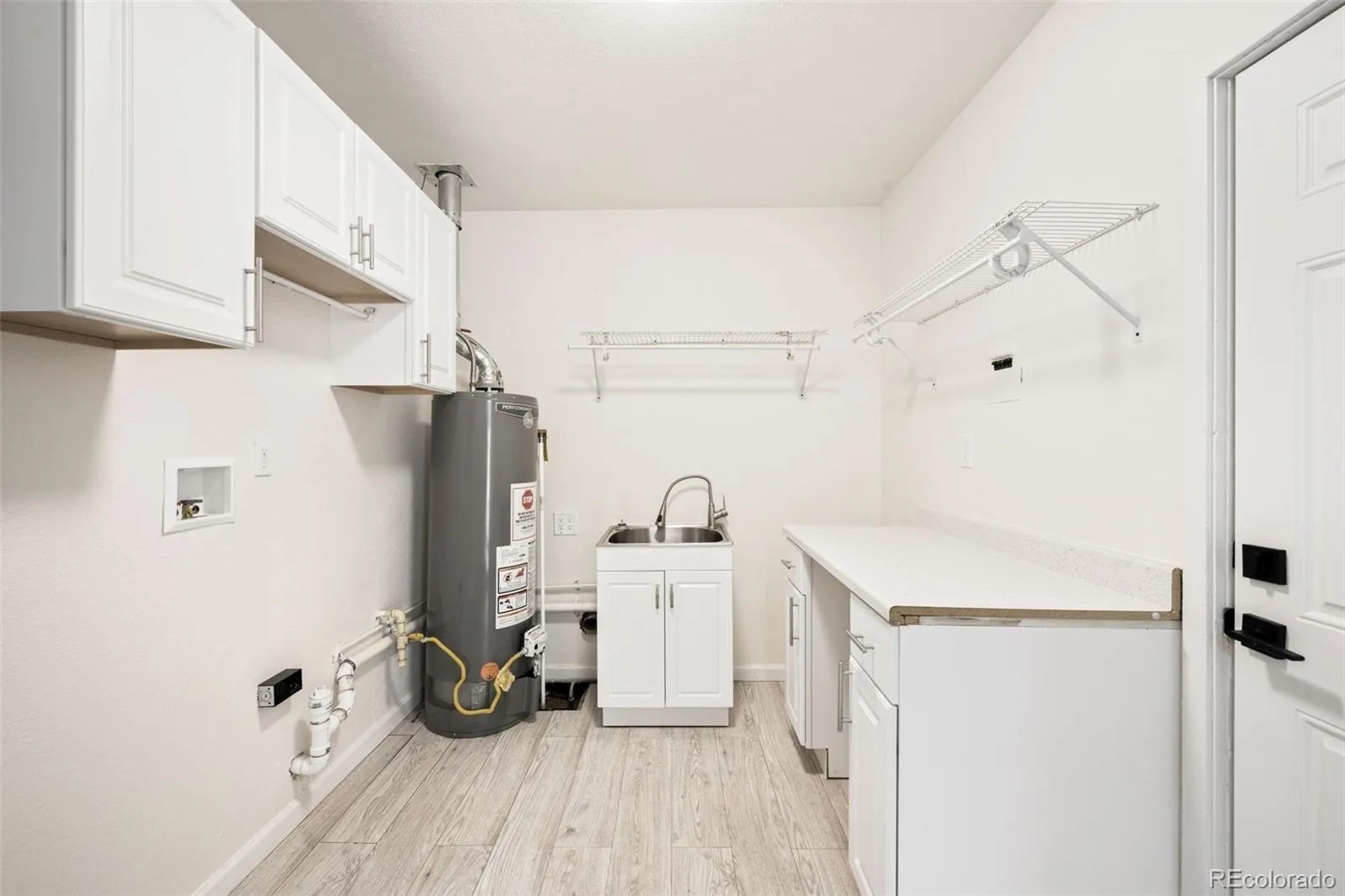 769 Troy Court Aurora CO 80011 MLS #REC4885205 07122026052655 1600 22