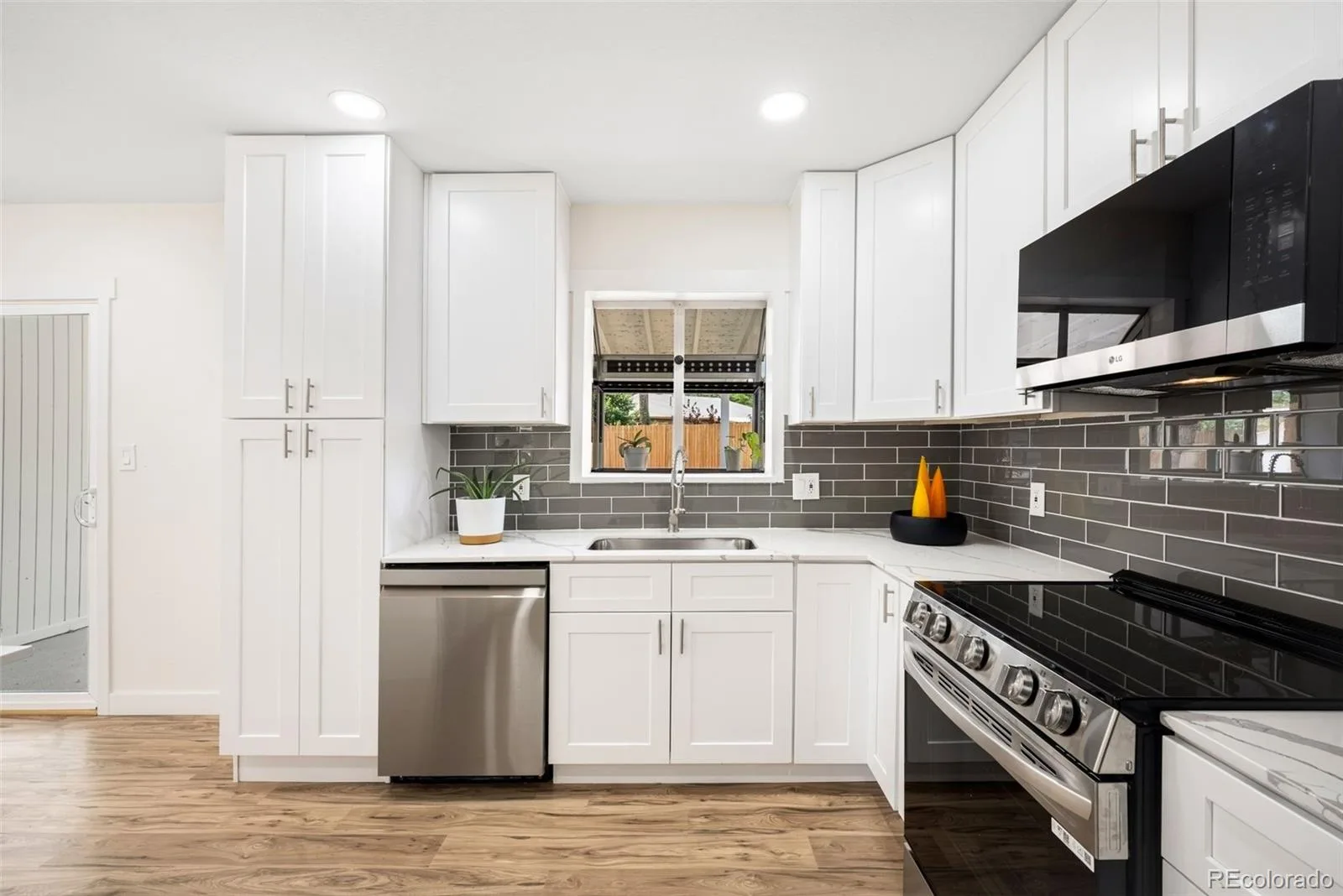 769 Troy Court Aurora CO 80011 MLS #REC4885205 07122026052655 1600 8