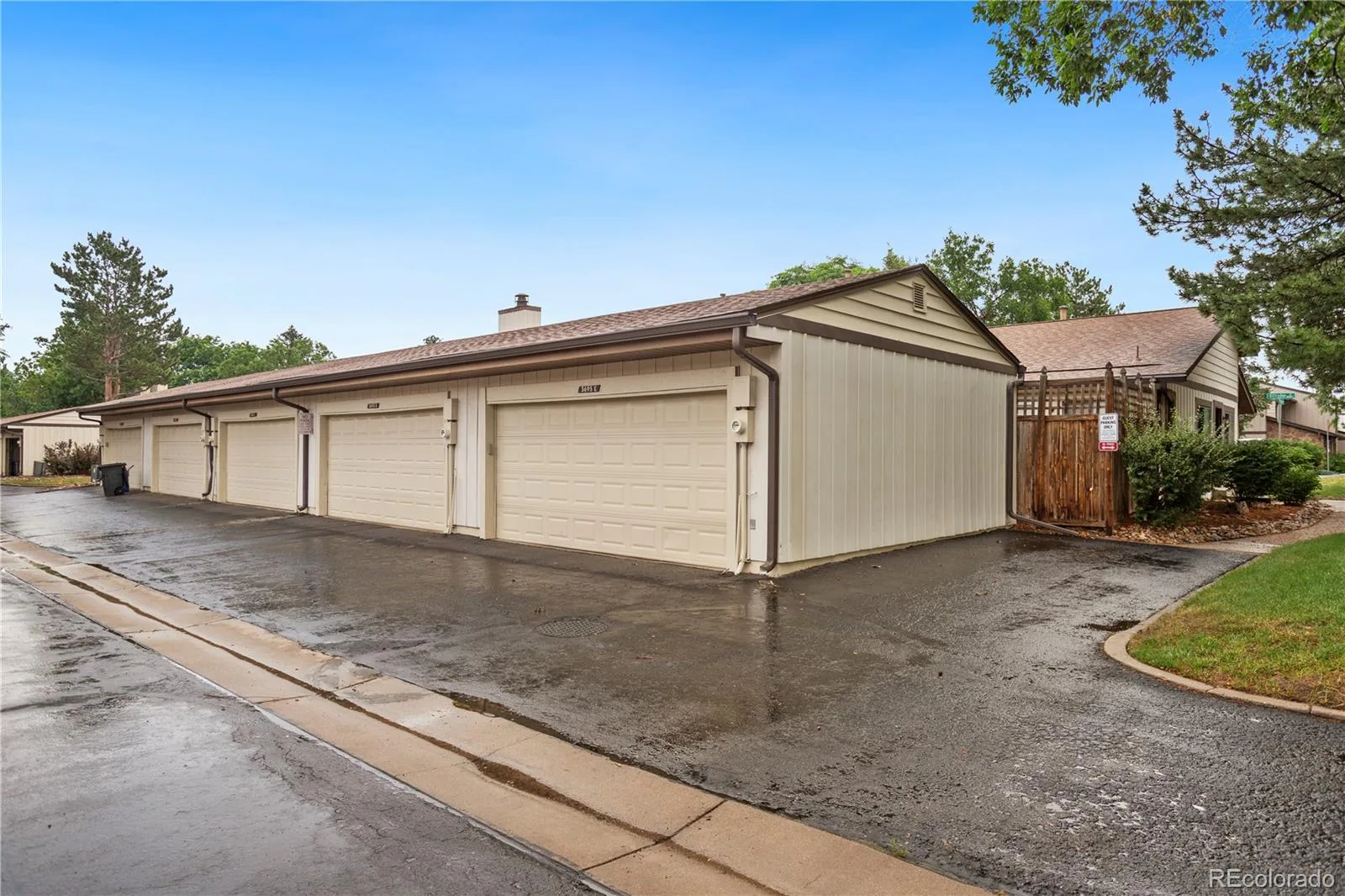 3695 S Kittredge Street #E Aurora CO 80013 | MLS #REC4888323 07152026075751 1600 21