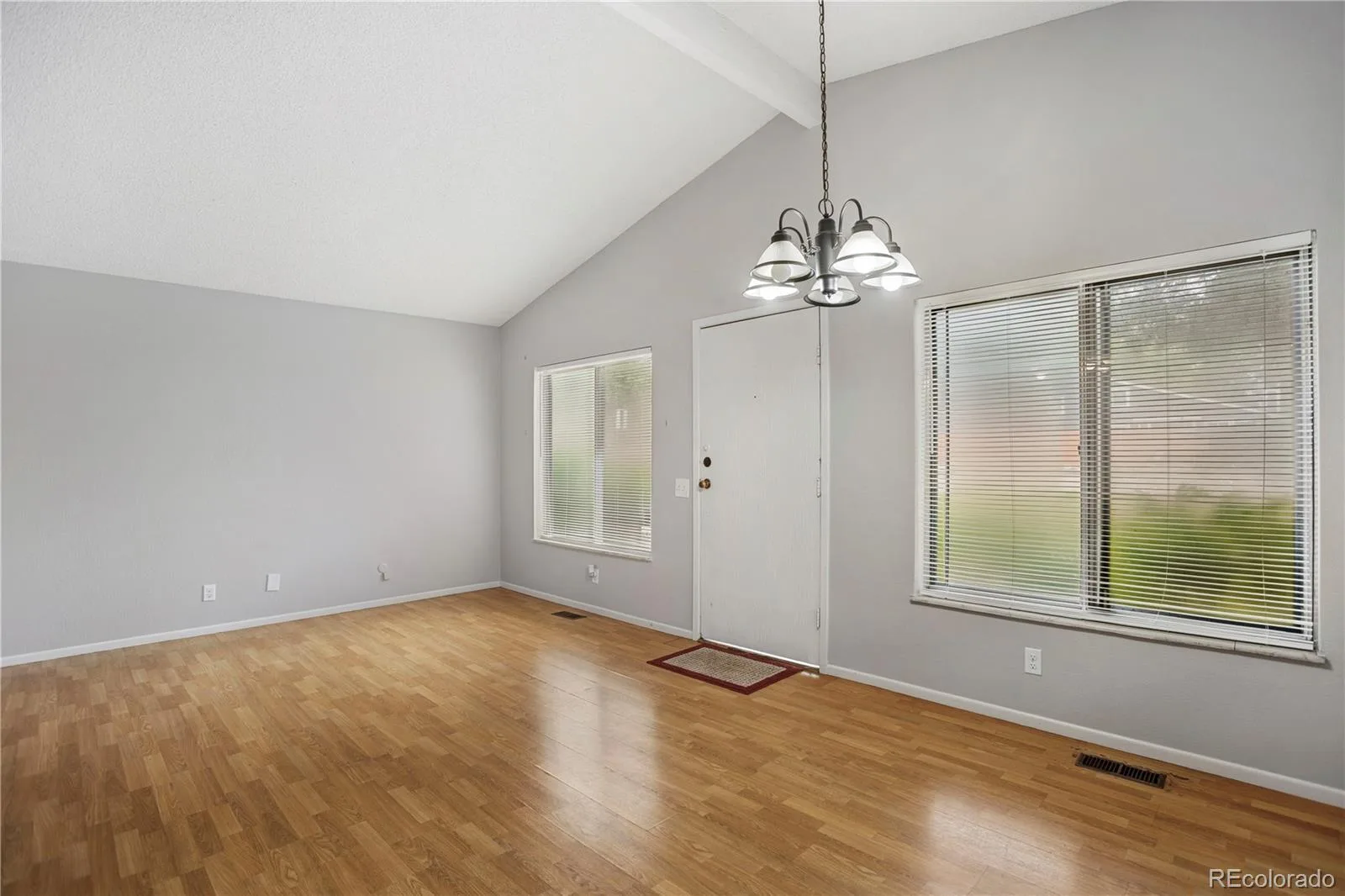 3695 S Kittredge Street #E Aurora CO 80013 | MLS #REC4888323 07152026075751 1600 23