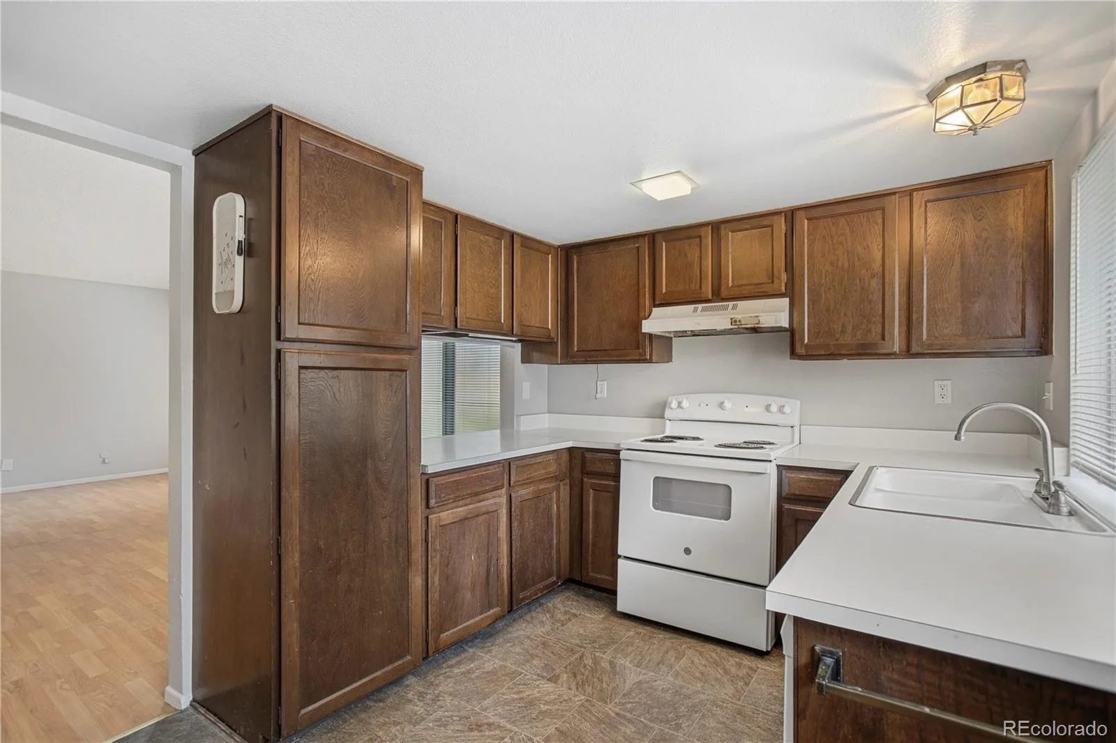 3695 S Kittredge Street #E Aurora CO 80013 | MLS #REC4888323 07152026075751 1600 5