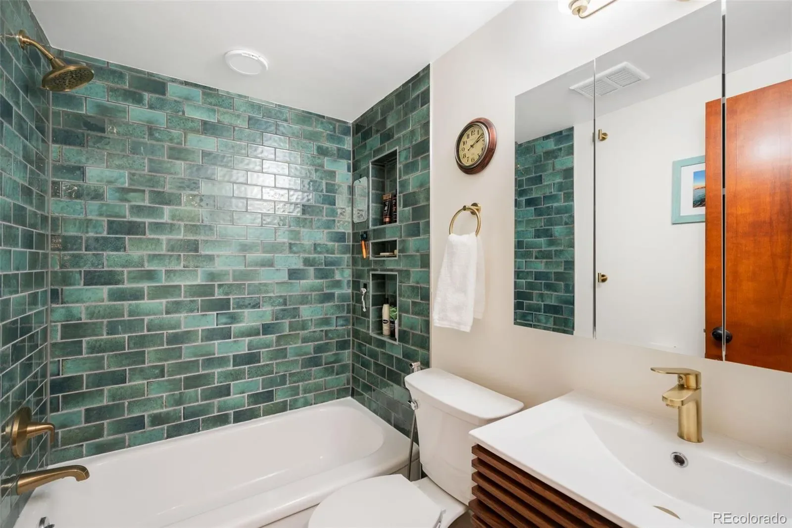 03272026000930 1600 1