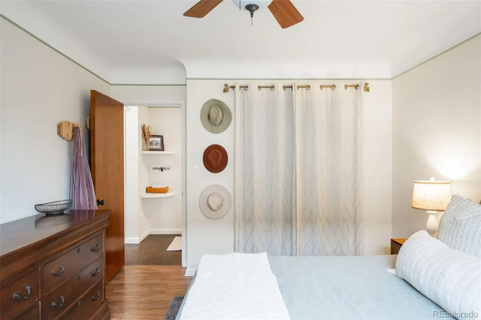 03272026000930 1600 19