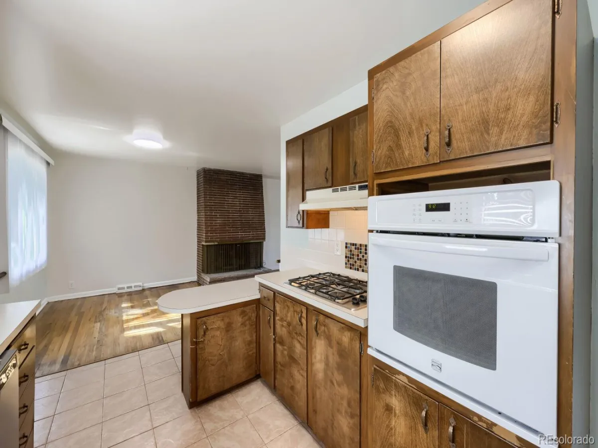4736 S Perry Street Littleton CO 80123 MLS #REC4890916 05132026205748 1200 10