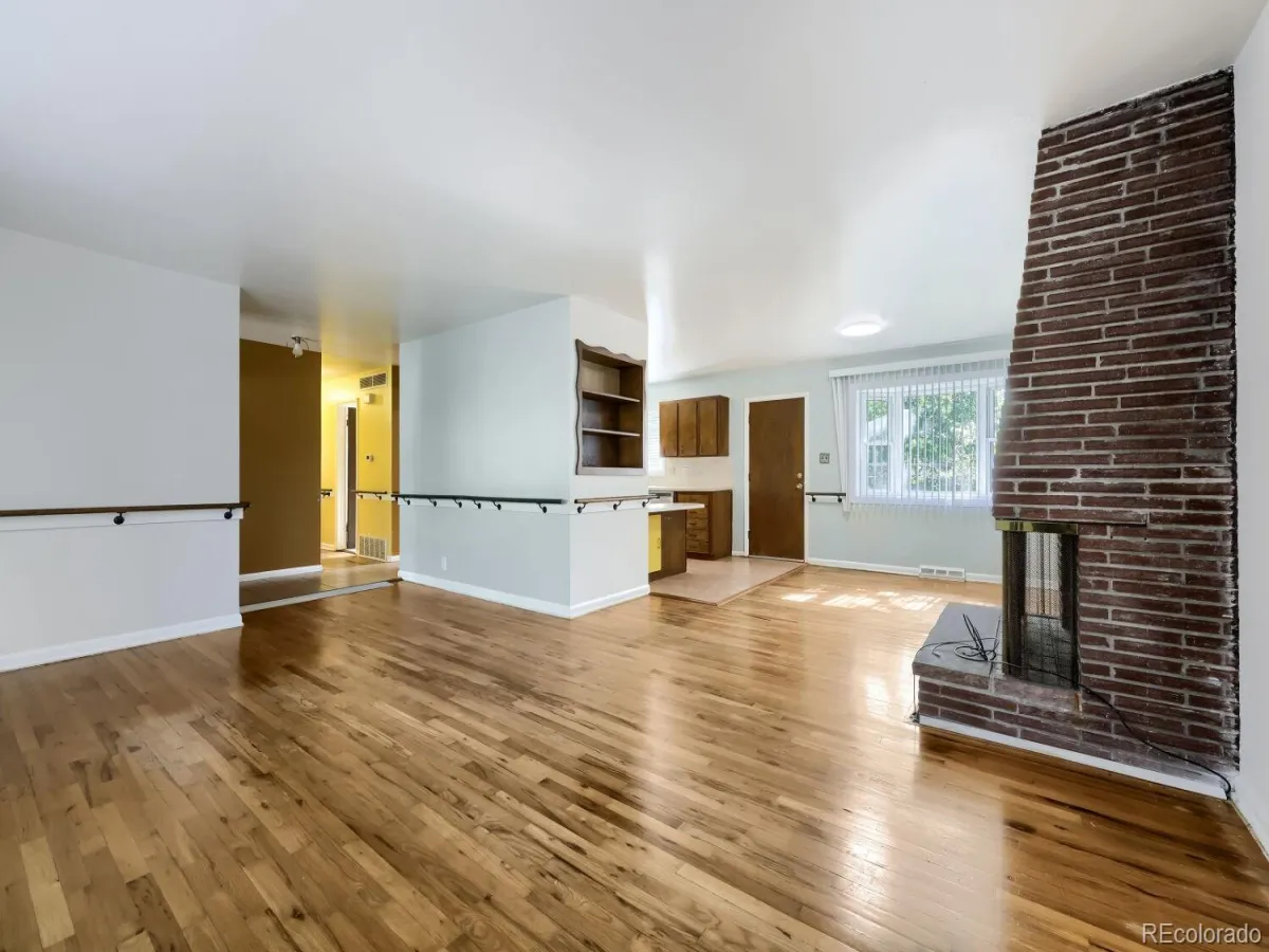 4736 S Perry Street Littleton CO 80123 MLS #REC4890916 05132026205748 1200 4