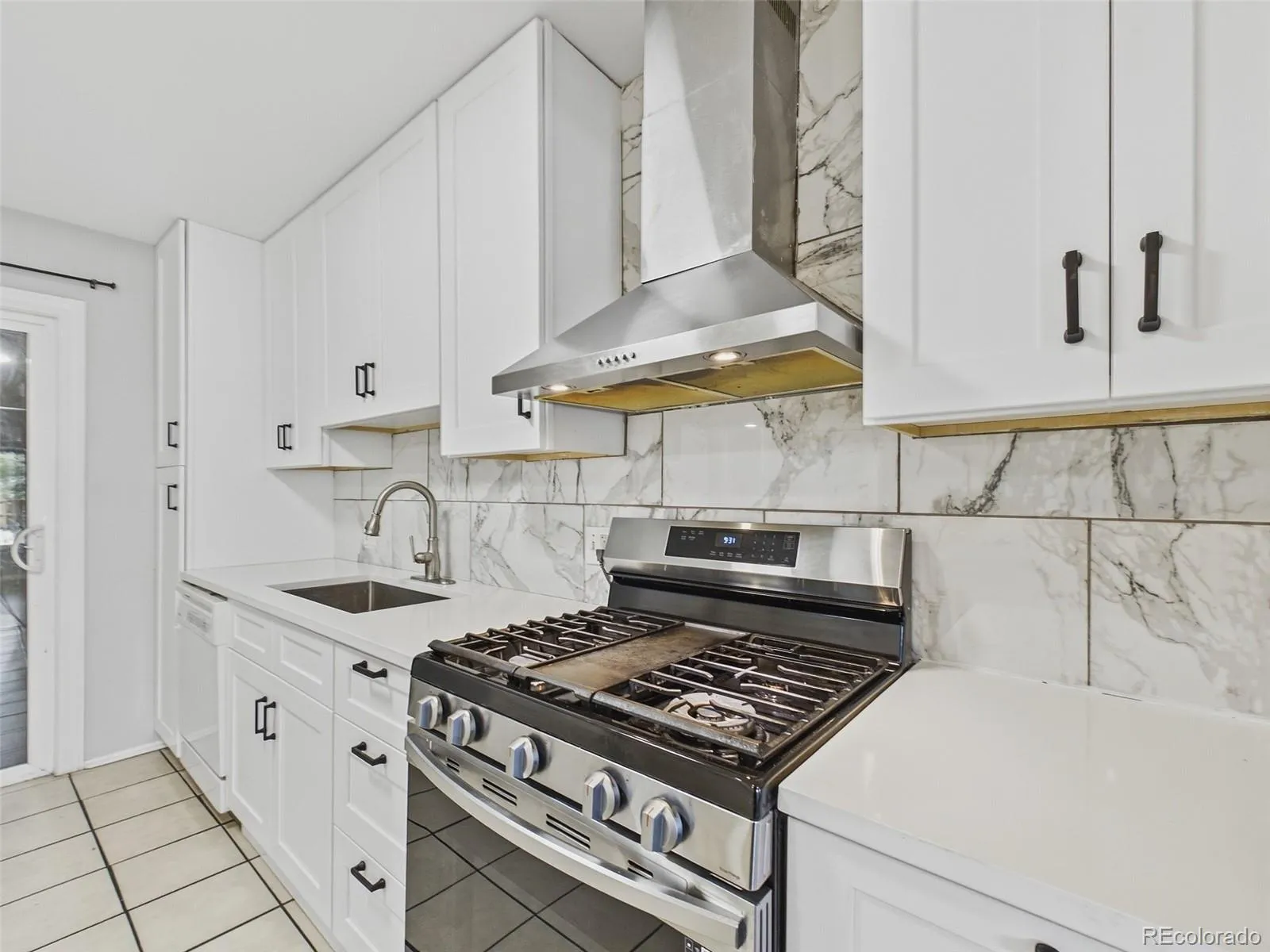 1081 S Knox Court Denver CO 80219 MLS #REC4896979 05142026125134 1600 13