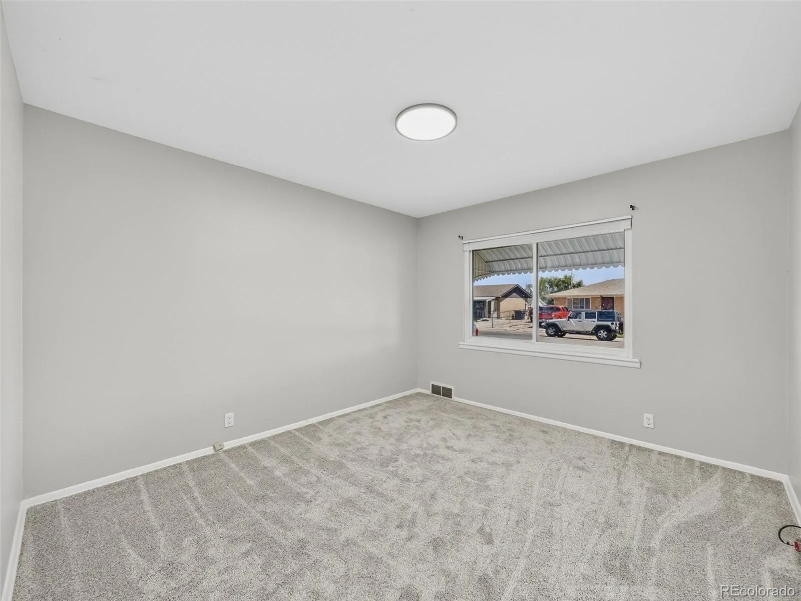 1081 S Knox Court Denver CO 80219 MLS #REC4896979 05142026125134 1600 19