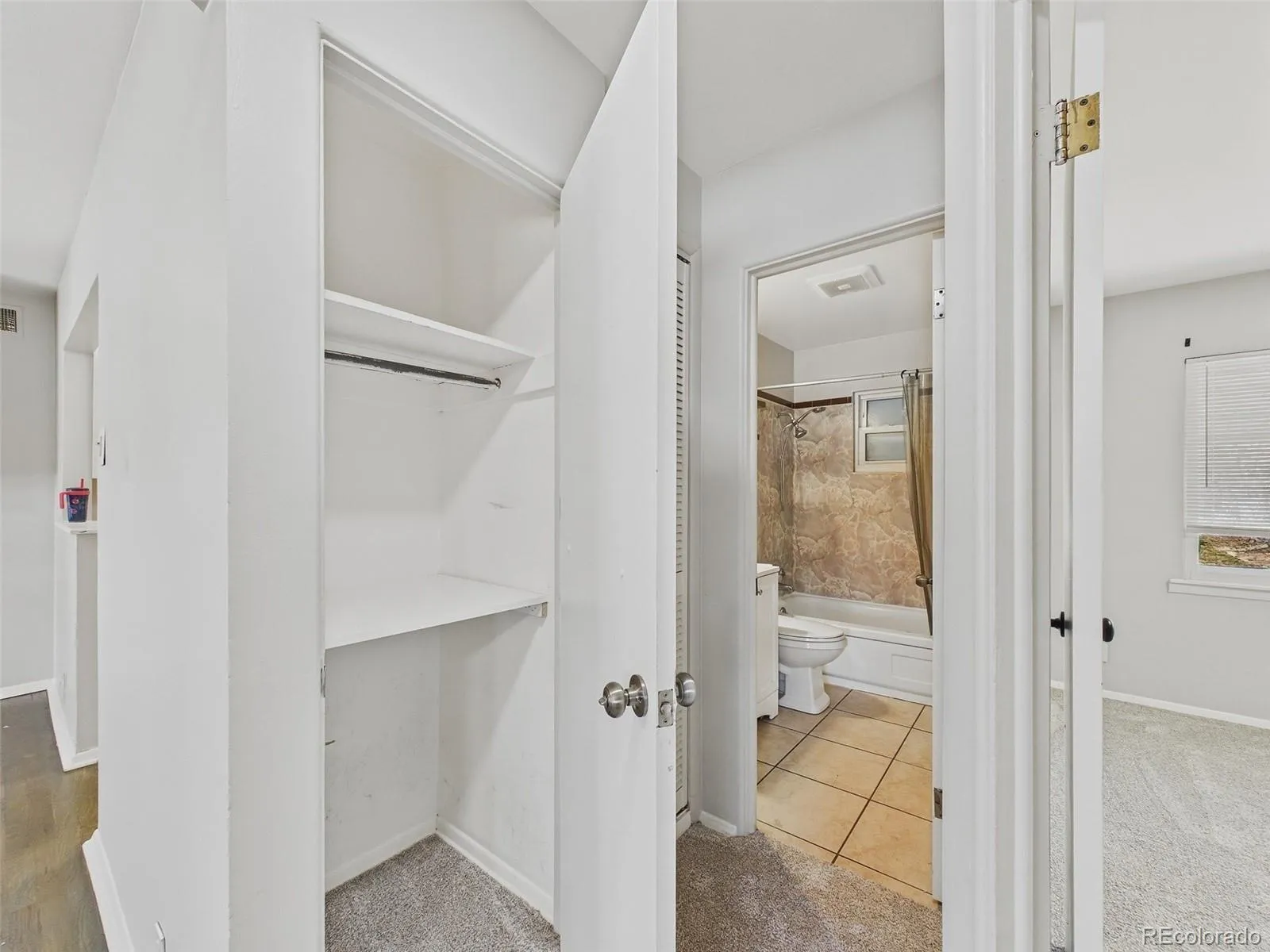 1081 S Knox Court Denver CO 80219 MLS #REC4896979 05142026125134 1600 22
