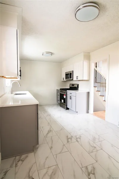 12362 W 60th Place Arvada CO 80004 MLS #REC4897497 06182026155157 800 8