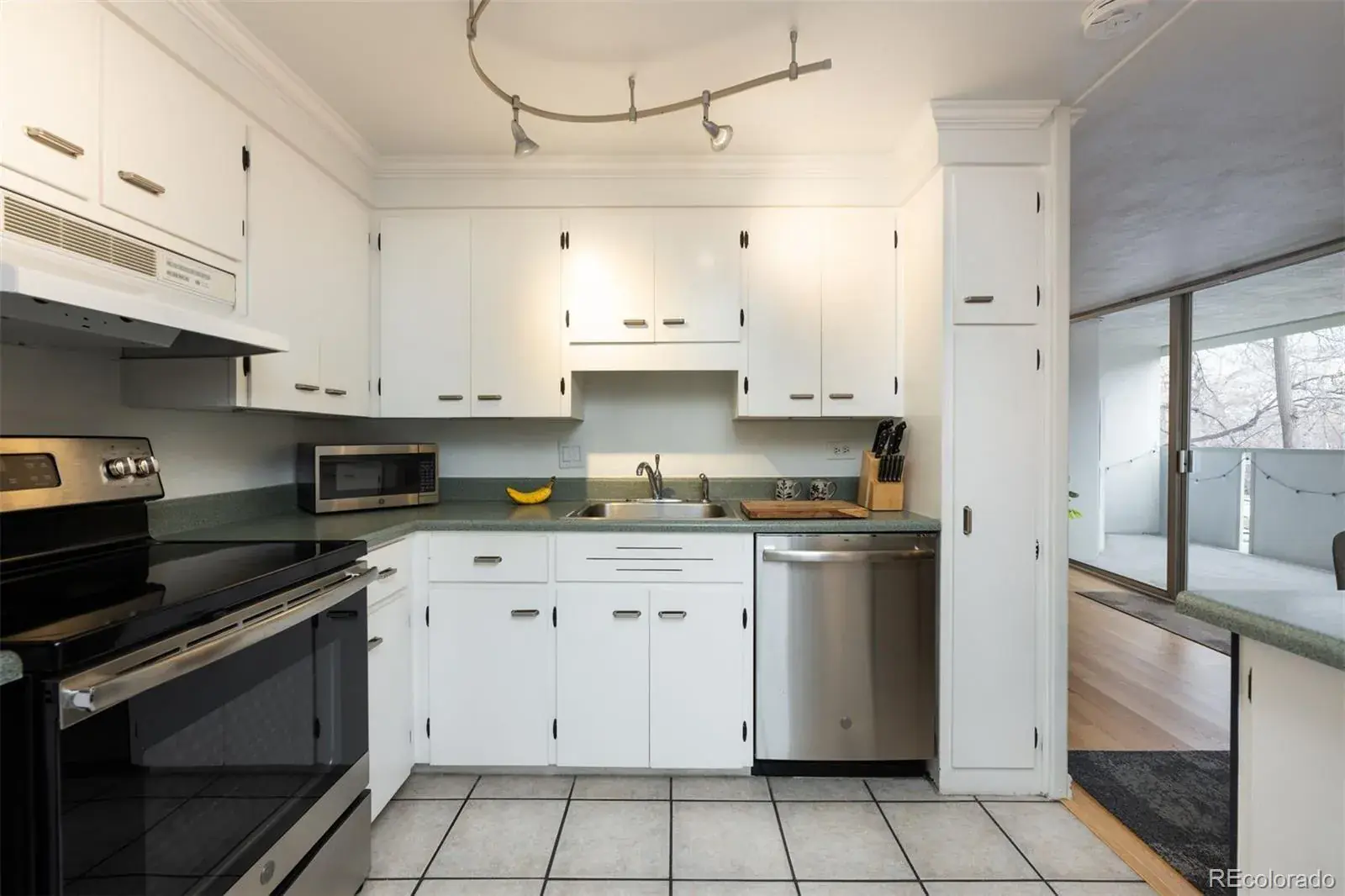 01062026001805 1600 8