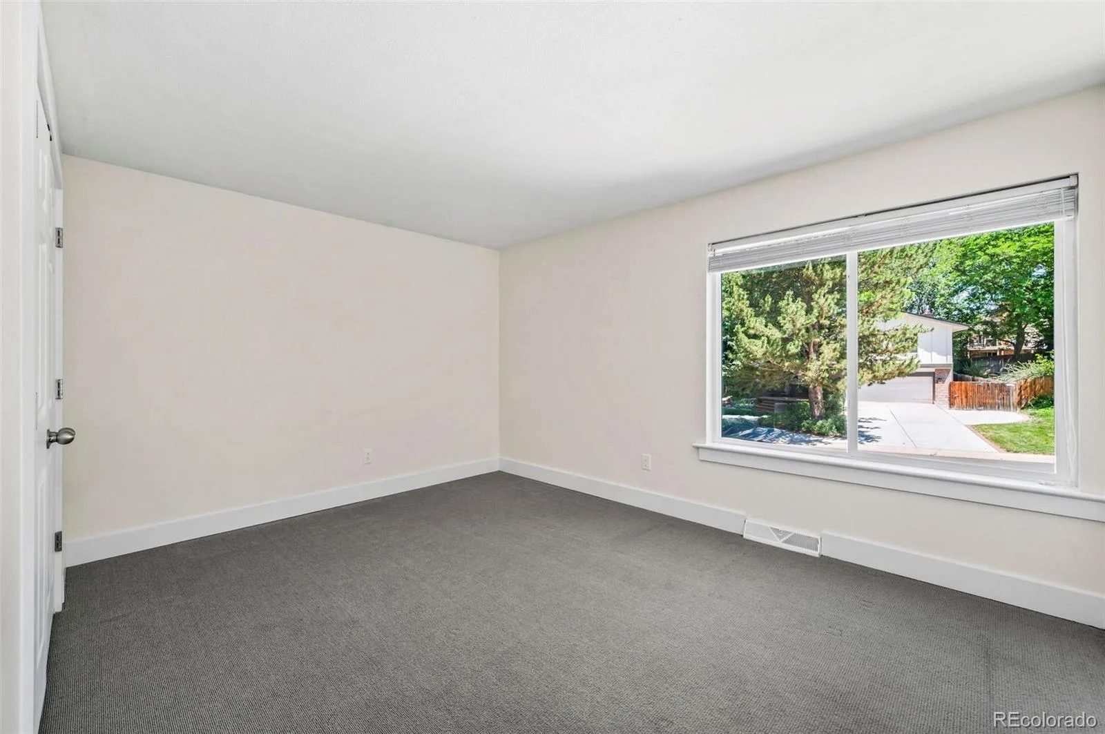 2434 Park Lane Littleton CO 80120 MLS #REC4905612 07082026201251 1600 21