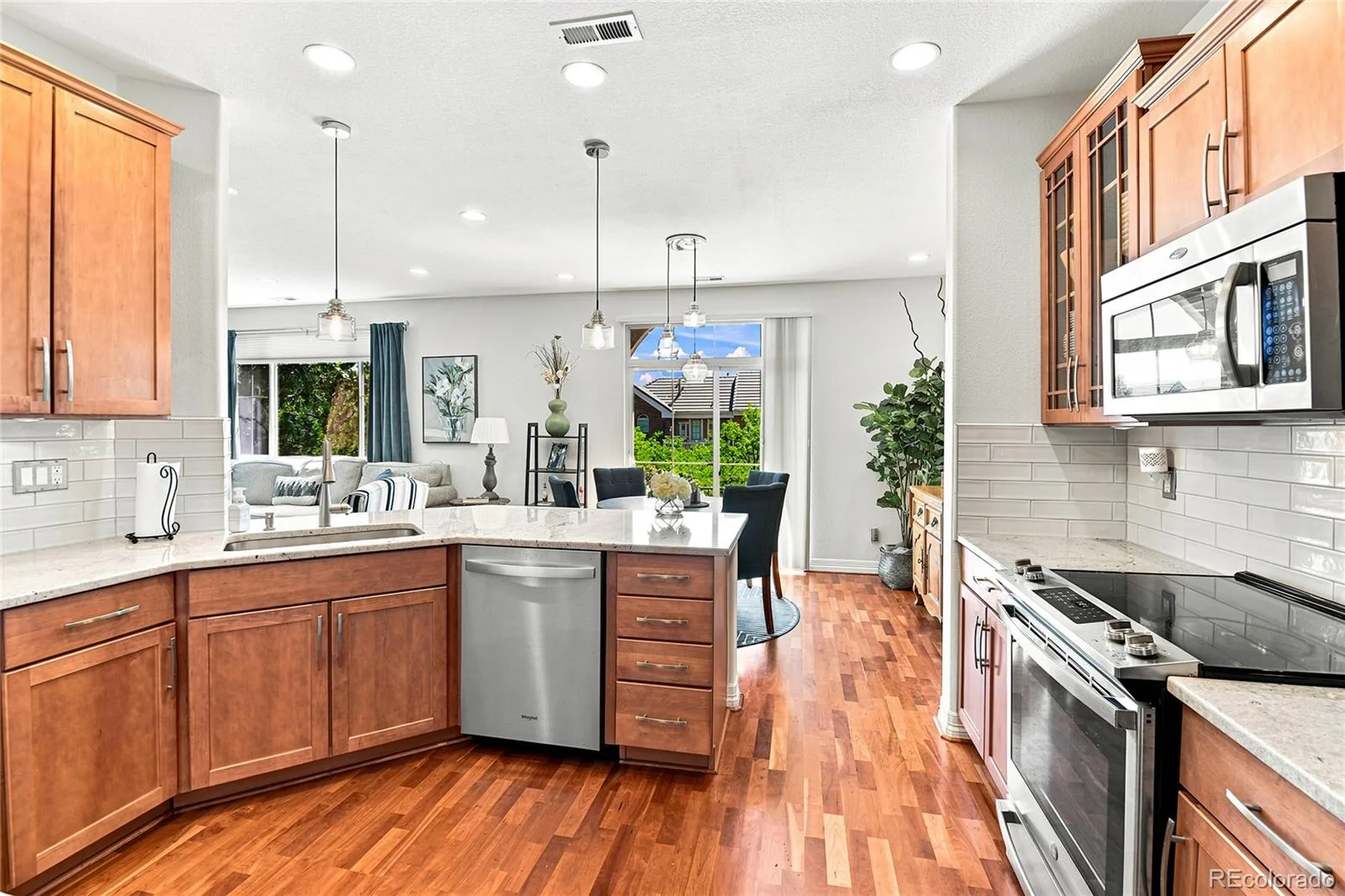 10152 Bluffmont Lane Lone Tree CO 80124 | MLS #REC4907299 07242026224828 1600 16
