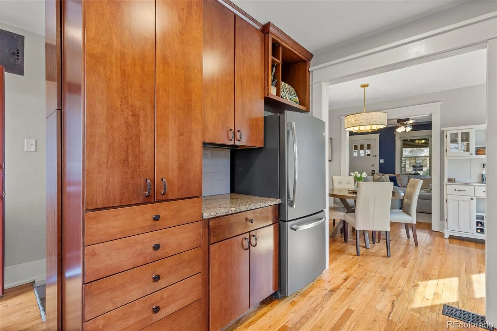 04102026183108 1600 11