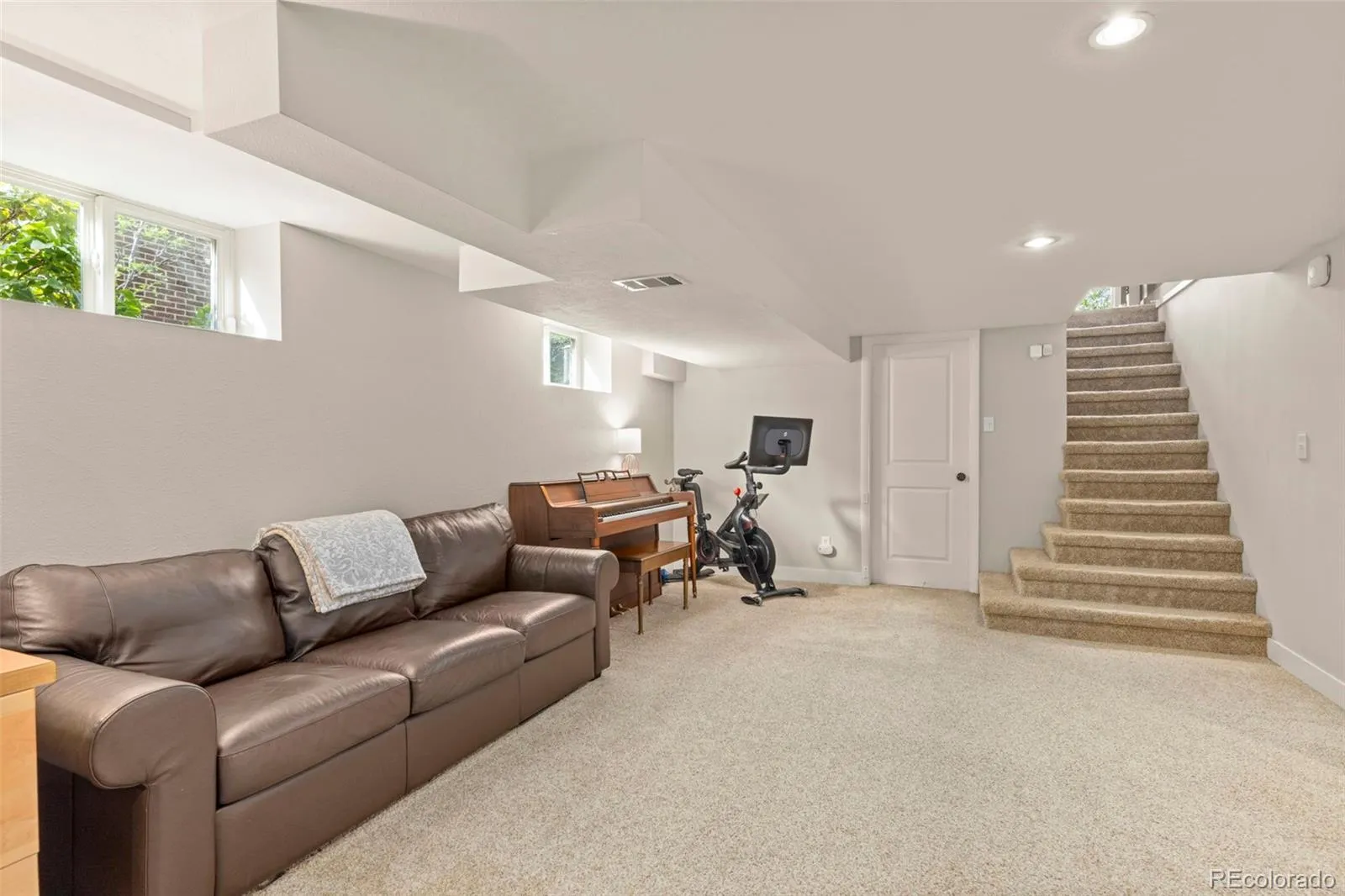 04102026183108 1600 20