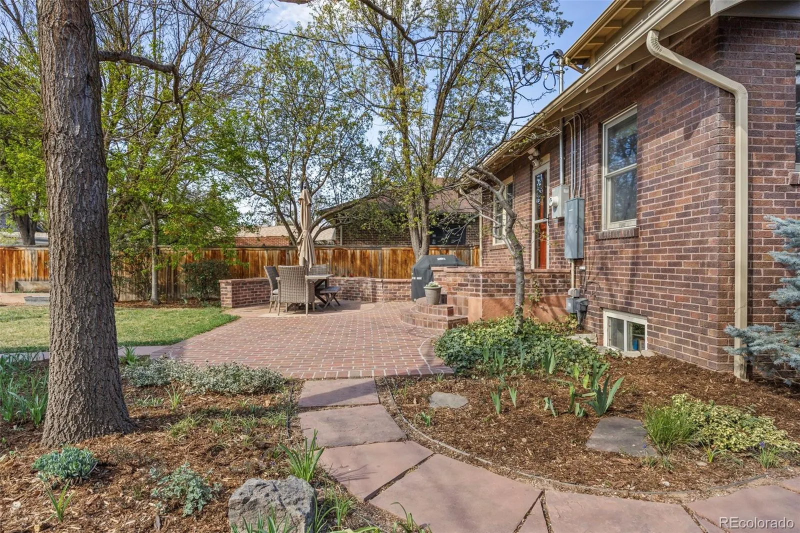 04102026183108 1600 24