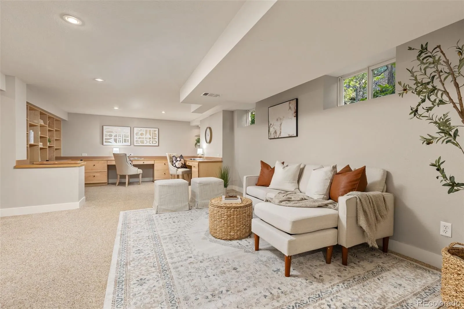 2257 Ivanhoe Street Denver CO 80207 MLS #REC4908552 05142026211734 1600 18