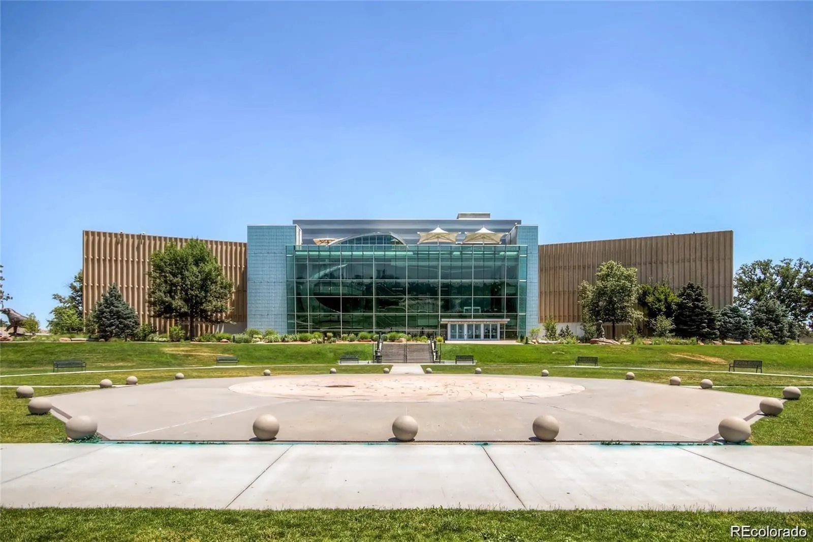 2257 Ivanhoe Street Denver CO 80207 MLS #REC4908552 05142026211734 1600 41