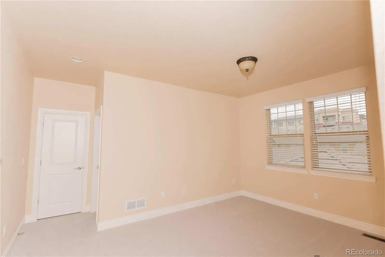 10132025010415 1600 29