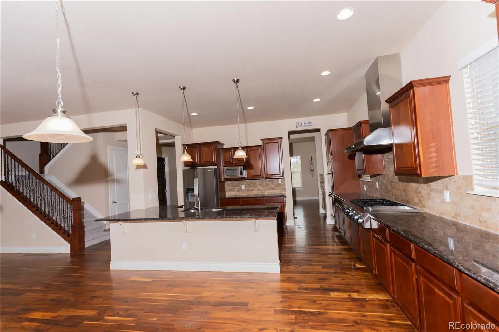 10132025010415 1600 6