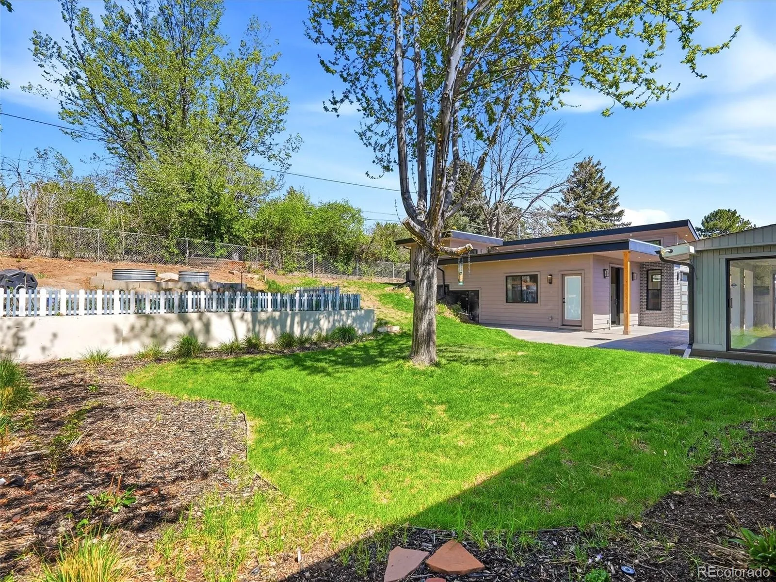 2758 S Ingalls Way Denver CO 80227 MLS #REC4909387 04252026160626 1600 33