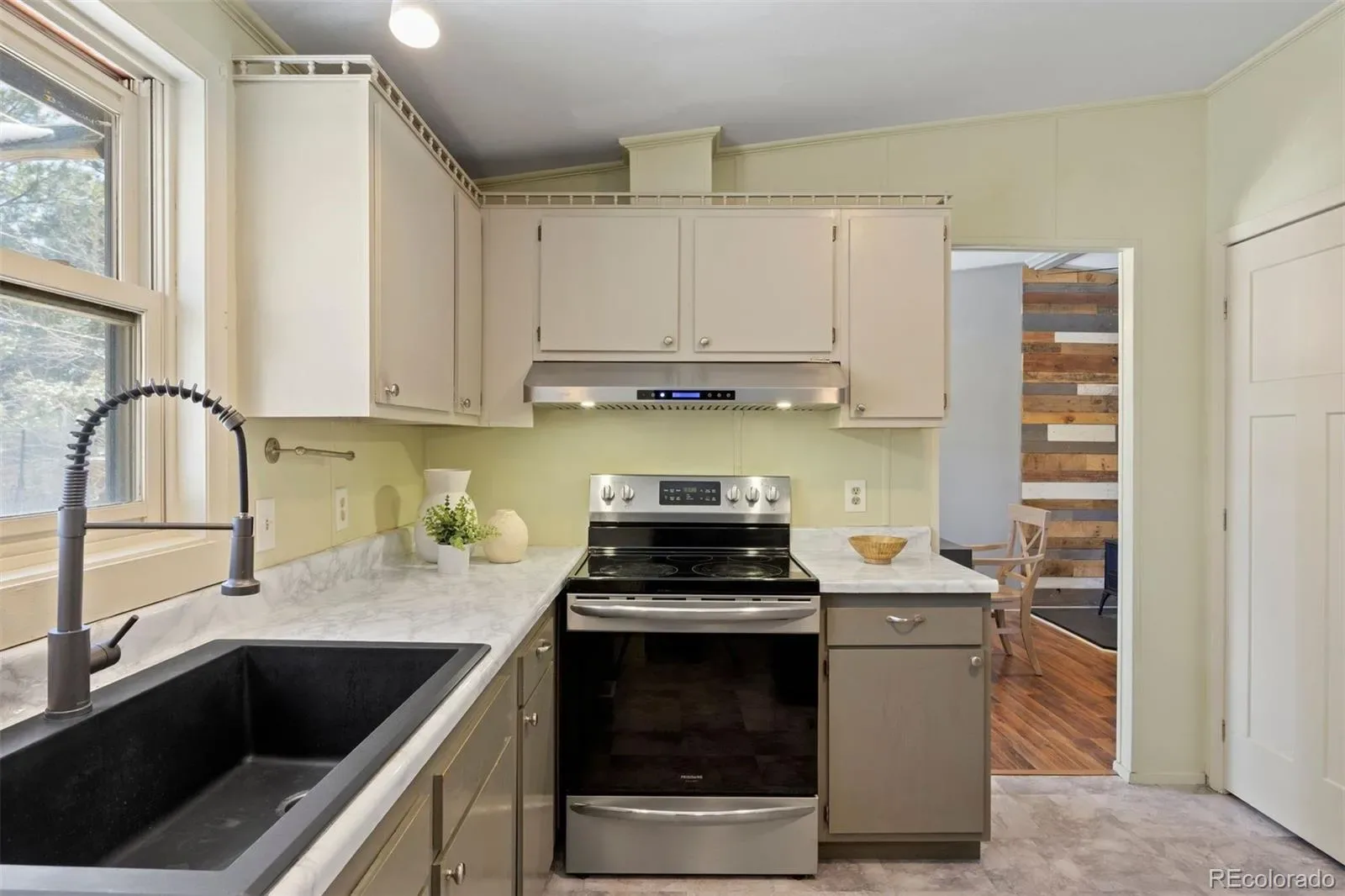 03242026222559 1600 10