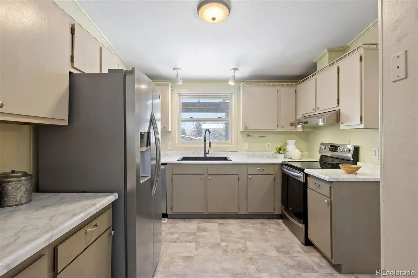 03242026222559 1600 8