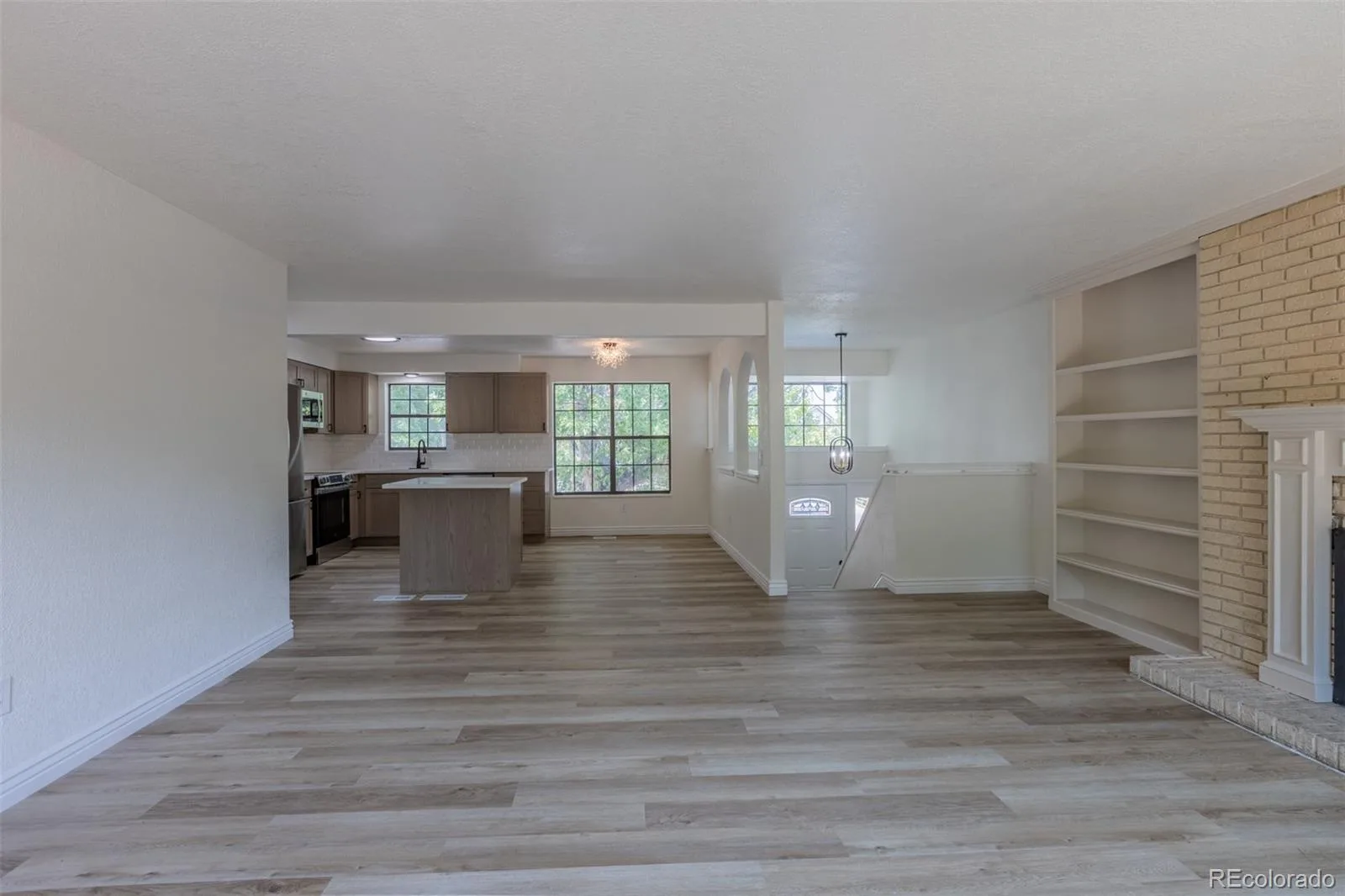 7844 W Ontario Place Littleton CO 80128 | MLS #REC4912877 08052026174808 1600 15