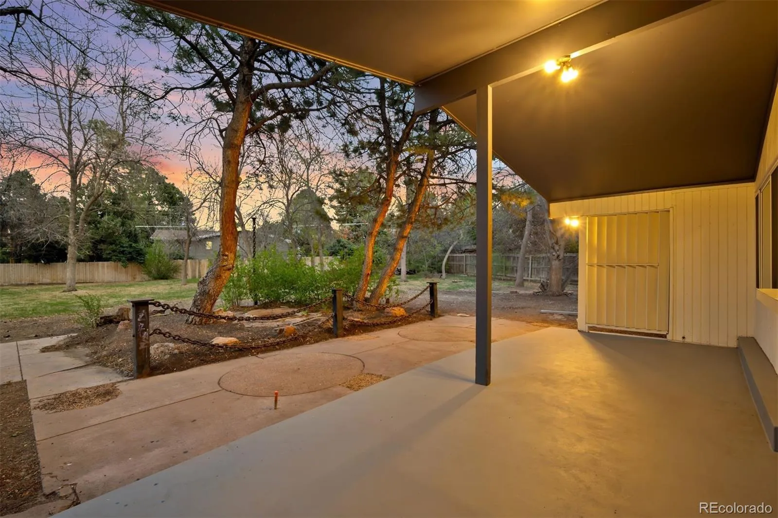 04172026230941 1600 21