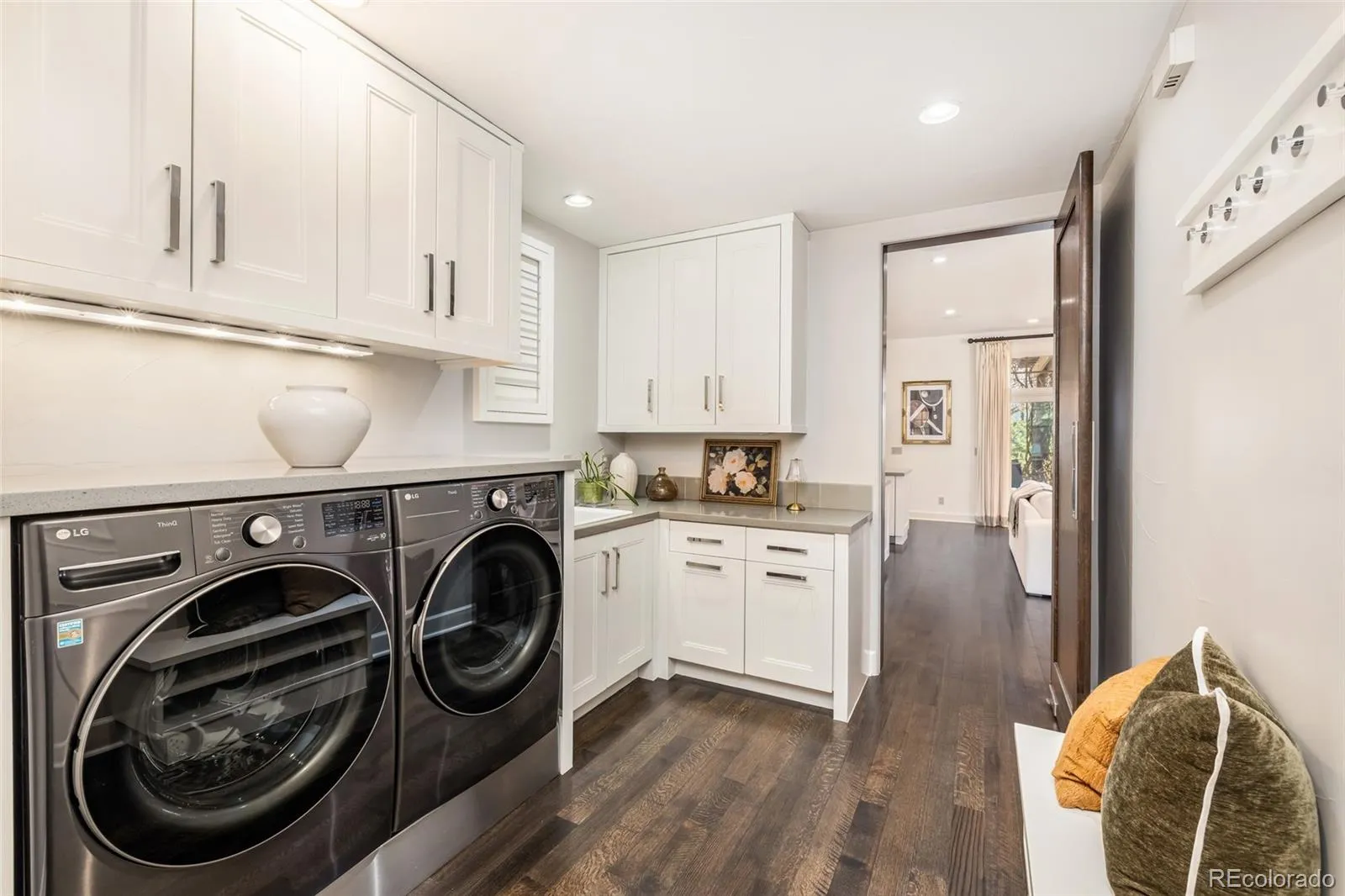 04062026153248 1600 15