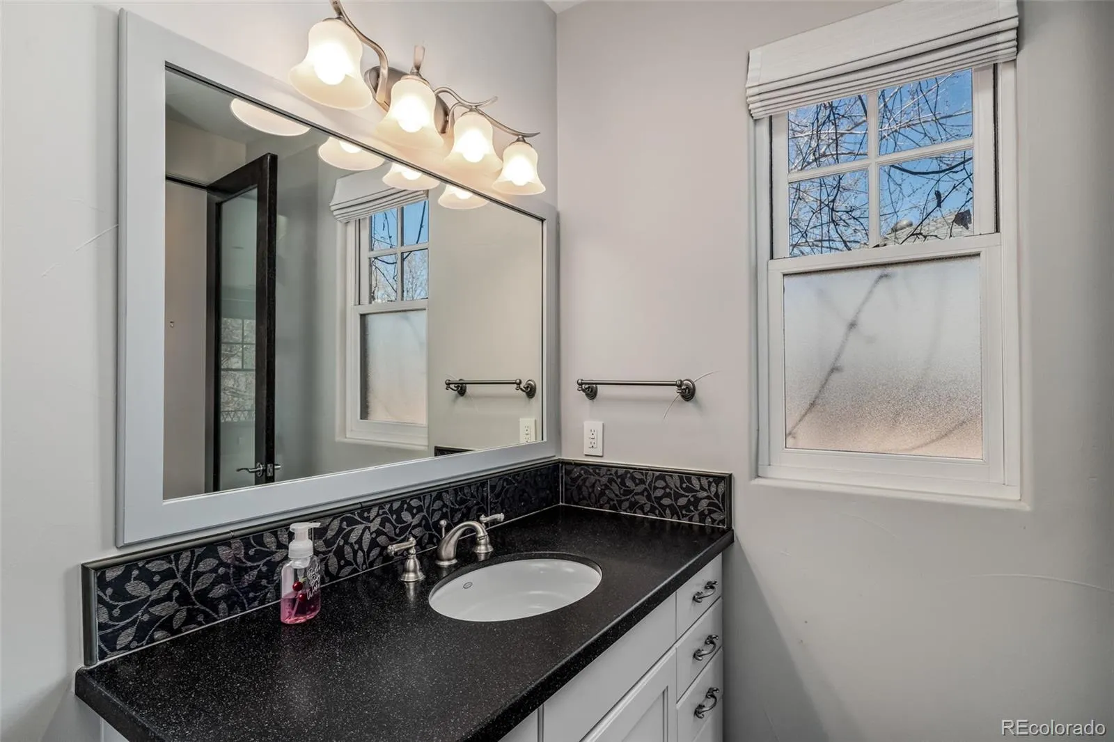 04062026153248 1600 20