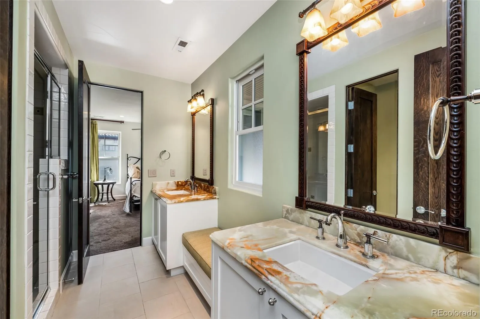 04062026153248 1600 22