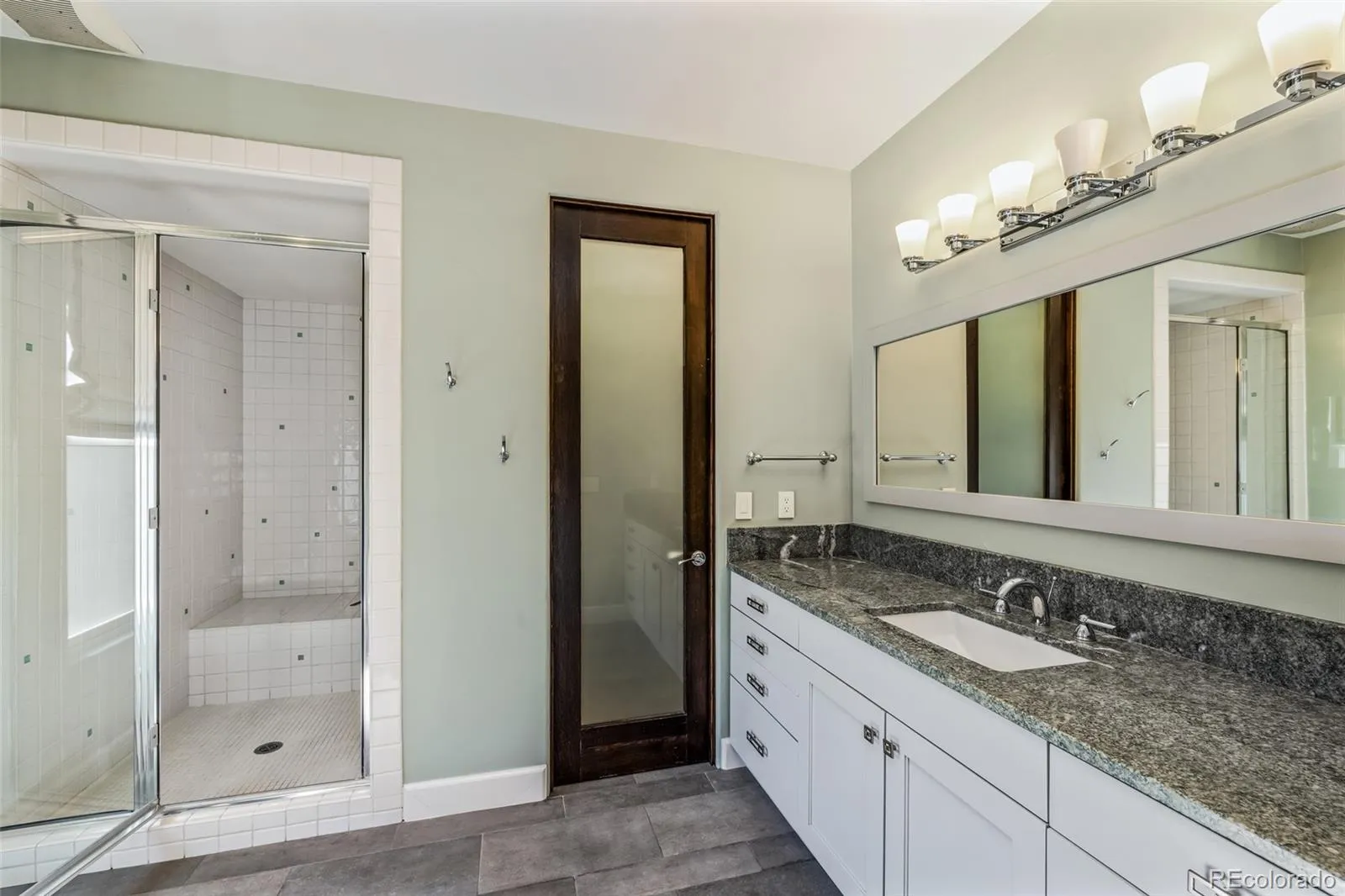 04062026153248 1600 23